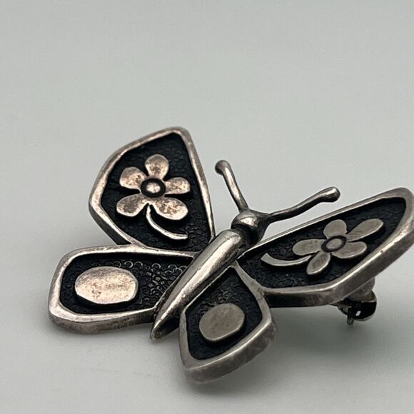 RETIRED JAMES AVERY STERLING SILVER 925 MARIPOSA BUTTERFLY BROOCH - Picture 3 of 7